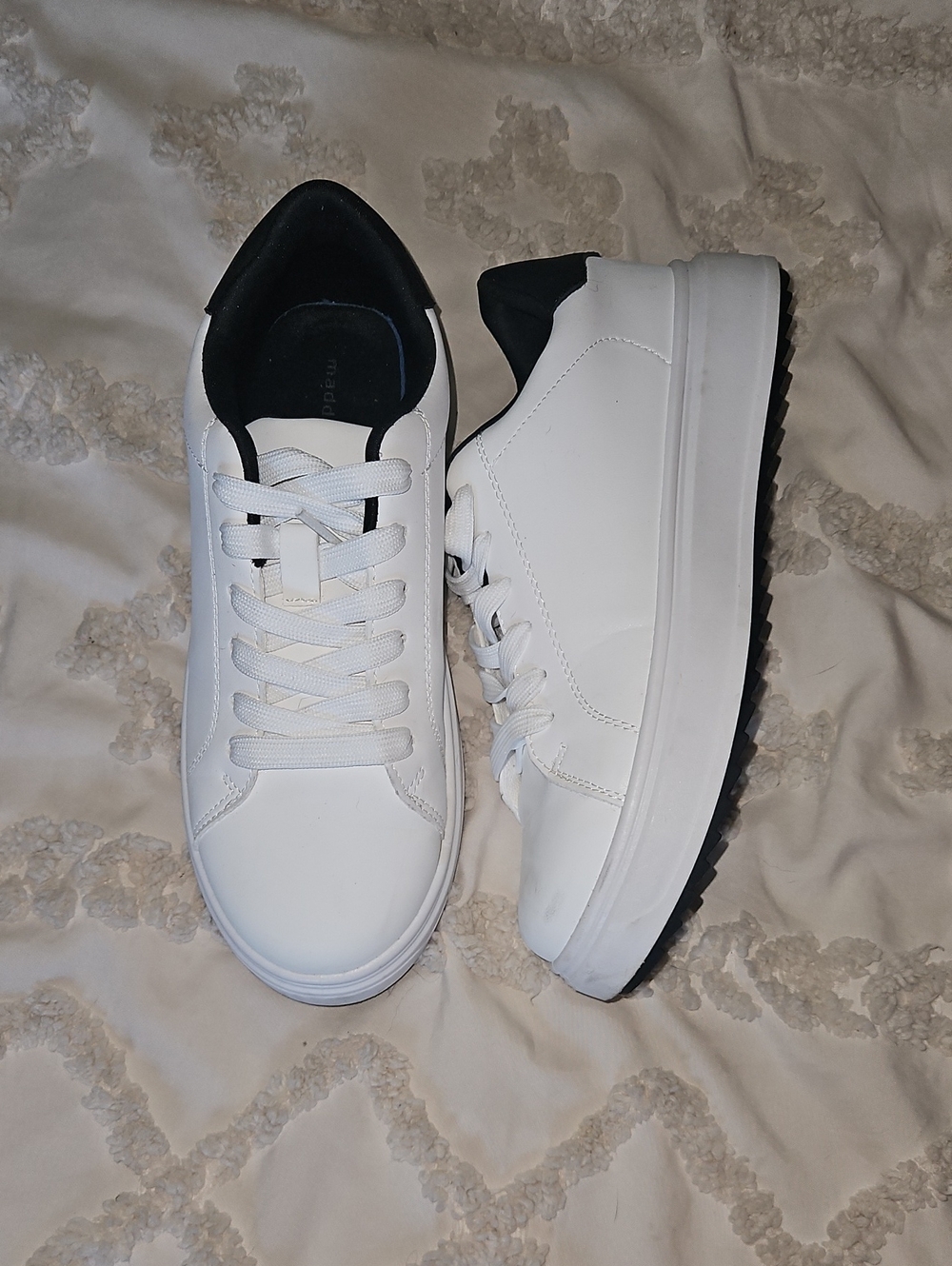 Steve Madden Girl Womens Sneakers Size 8.5